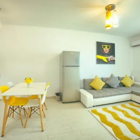 Amy Sunhouse- Desilva Apartmán *